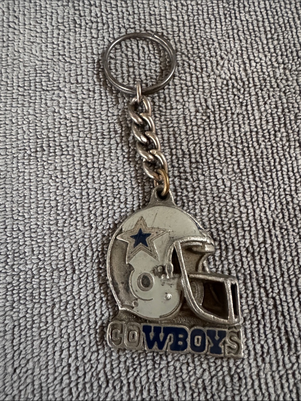 NFL Cowboys Silver Helmet Keychain with Blue Star